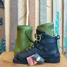 Altai Skis Winter - a light weight double boot