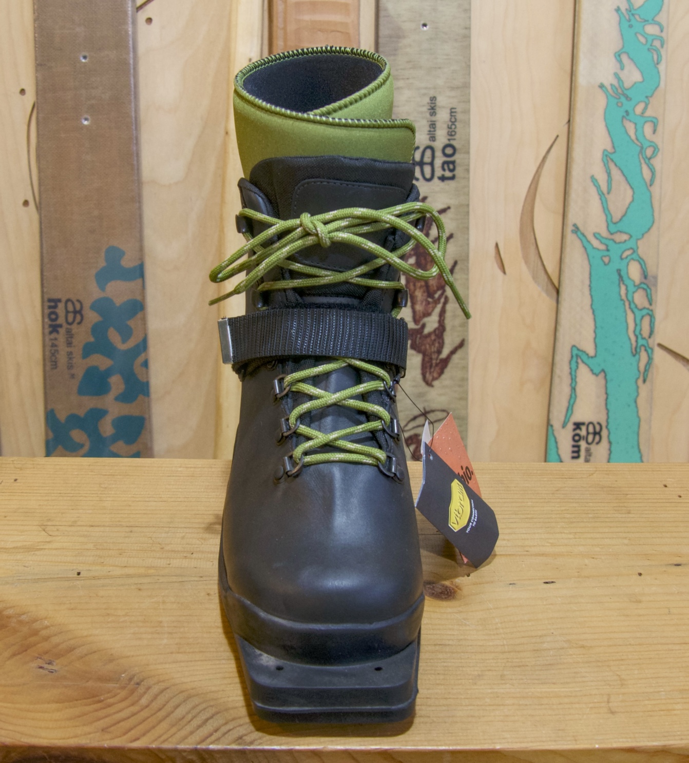 Altai Skis Winter - a light weight double boot - Image 2